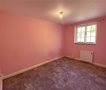 2 bedroom end of terrace house to rent - Photo 4