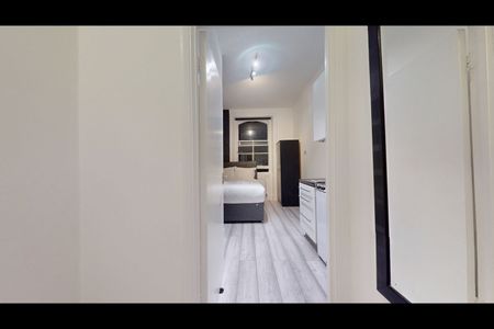 Studio Flat, Talbot Square, W2 - Photo 3