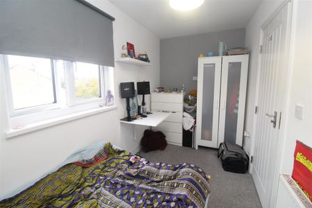 5 bedroom terraced house to rent - Photo 2