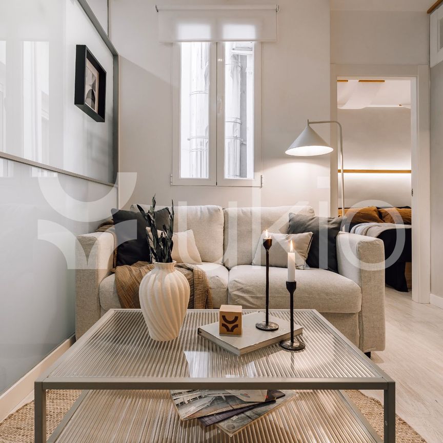 Apartamento de alquiler en Calle de Narváez, Ibiza de Madrid - Photo 1