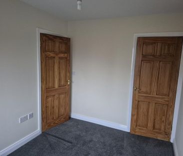 3 bedroom link detached house to rent - Photo 2