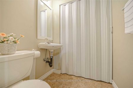 For Lease - 75 William Curtis Circle, Newmarket, Ontario - Photo 3