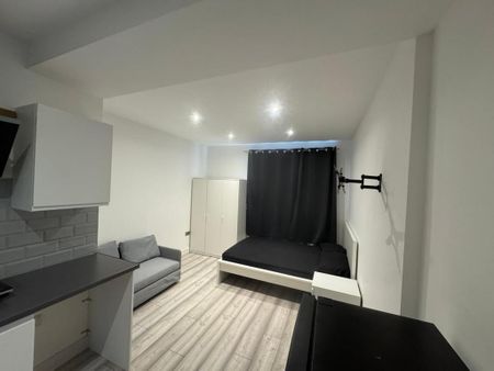 Studio to rent - Photo 2