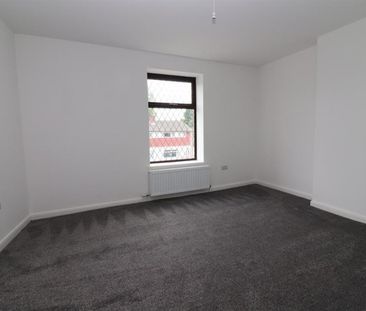 3 bedroom House To Let - Photo 3
