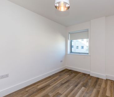 2 bedroom apartment to rent Station View, Guildford, Surrey, GU1 - Photo 5