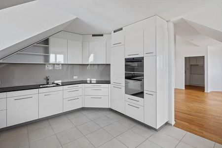 Top moderne Dachwohnung mit Galeriezimmer - Im Herzen von Flawil - Photo 3