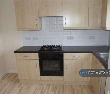 4 bedroom semi-detached house to rent - Photo 5