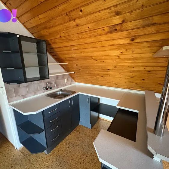 Pronájem bytu 1+kk v rodinném domě, ul. Na Výsluní, Karviná - Ráj - Photo 1