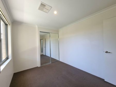 Contemporary Family Home in a Premium Harrisdale Location - Photo 5