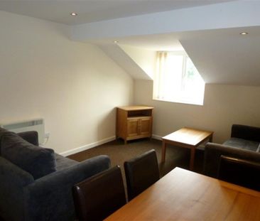 2 bedroom Flat To Let - Photo 5