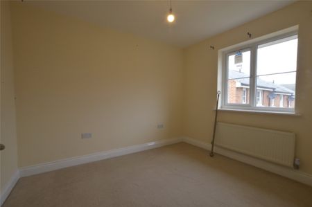 Ruardean Walk, Cheltenham, Gloucestershire, GL52 - Photo 5