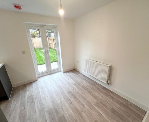 3 bedroom semi-detached house to rent - Photo 1