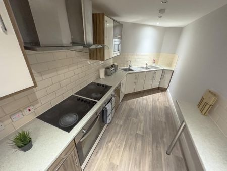 1 bedroom in a house share to rent - Photo 5