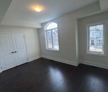 For Lease - 48 Plank Road, Bradford West Gwillimbury, Ontario - Photo 1