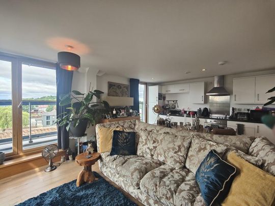 2 bedroom flat to rent - Photo 1