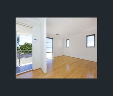 2 Storey Park Side Executive Family Home - Photo 1