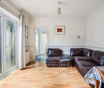 2 Bed Flat, Coldbath Street, SE13 - Photo 1