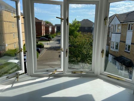 2 Bed Flat, Sheppard Drive, SE16 - Photo 3