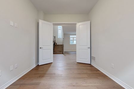 For Lease - 91 Starfire Crescent, Hamilton, Ontario - Photo 3