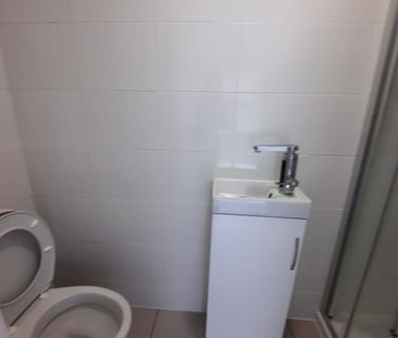 Studio Flat, Sandhurst Road, SE6 - Photo 1