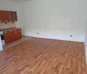 Pronájem bytu 1+kk 35 m2 - Fotografie 2