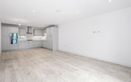 Landmark Court, 30 Queens Road, Weybridge, Surrey, KT13 - Photo 3