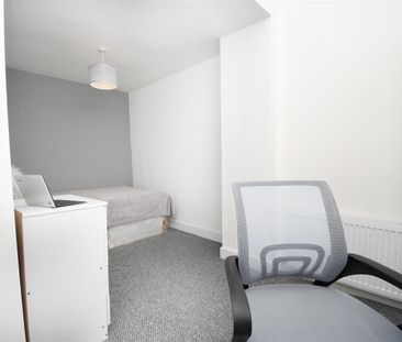 1 bed house share to rent in Queensberry Road, Burnley, BB11 - Photo 3