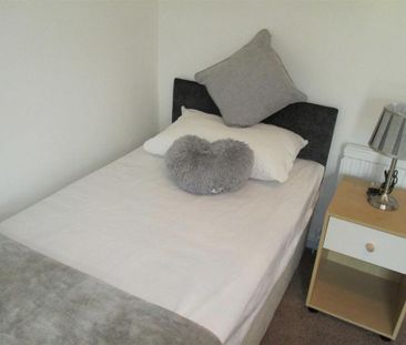 3 bedroom maisonette to rent - Photo 5