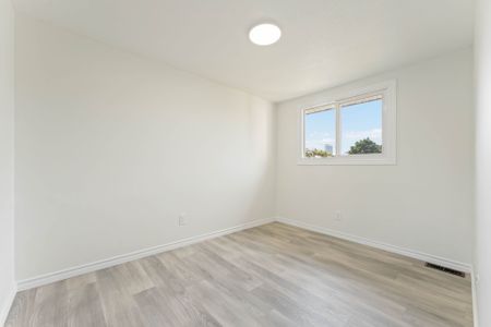 For Lease - 1441 PALMERSTON Drive Unit# 317, Cyrville - Carson Grove - Pineview, Ontario - Photo 5