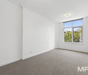 Live in the heart of South Yarra - Photo 4