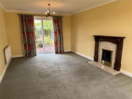 4 bedroom detached house to rent - Photo 2