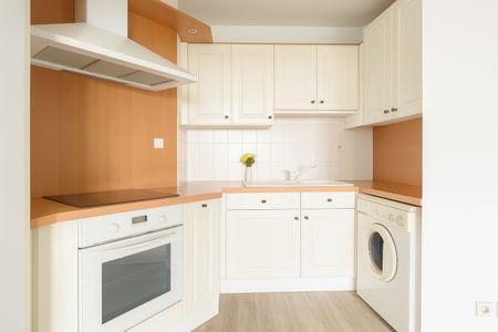 Location Appartement 3 pièces 74m² - Photo 3