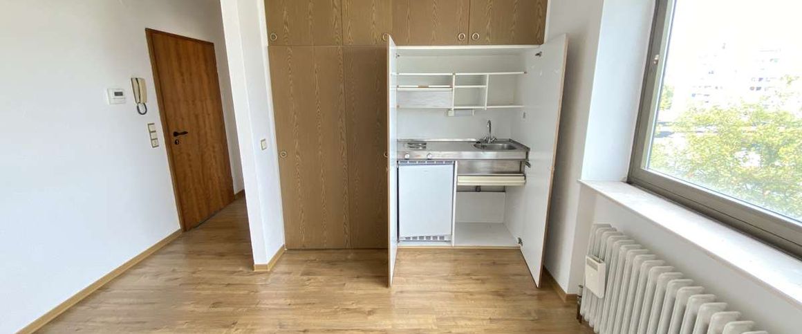 KL - Ost, 1 Zimmer Appartement mit Aufzug, Pantryküche, Tageslichtbad - Photo 1