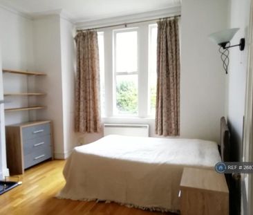 3 bedroom maisonette to rent - Photo 2