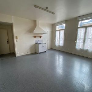 Appartement 1 pièce à louer - Centre-ville de Saint Quentin - Photo 2