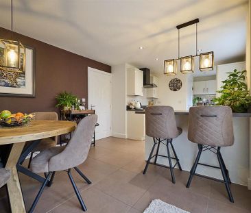 4 bedroom detached house to rent - Photo 1