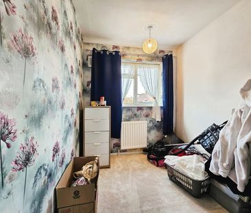 Spinney Drive, Feltham, TW14 8PN - Photo 3