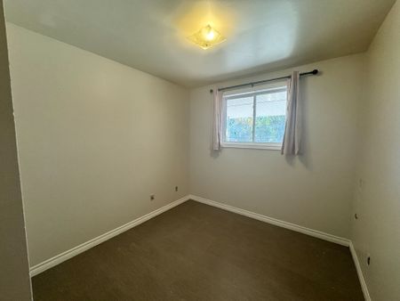 For Lease - 357 Dwight Avenue Unit# 2, Oshawa, Ontario - Photo 4
