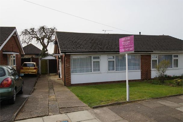 2 bedroom semi-detached bungalow to rent - Photo 1