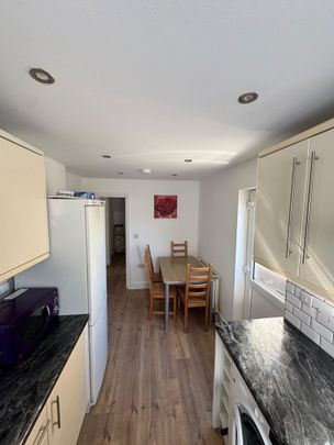 1 Bed Flat, Denton Road, N18 - Photo 1