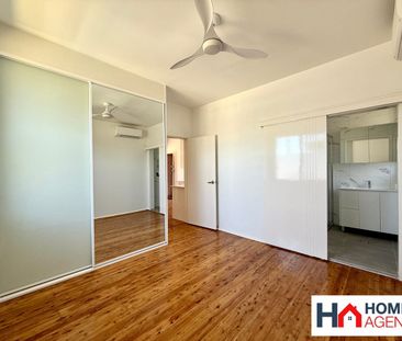 Neat & Modern Townhouse with Quality Finishes - Photo 2