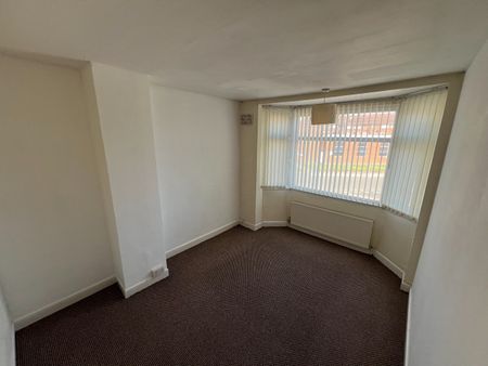 3 Bed Terraced House, Poitiers Road, CV3 - Photo 3