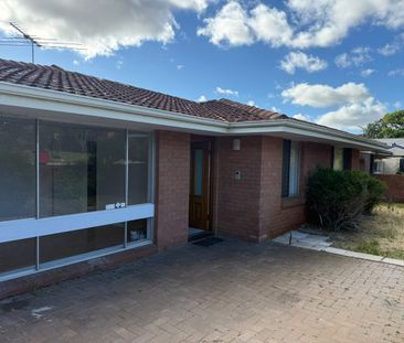 4 x 1 MORLEY HOME IN GREAT LOCATION - Photo 4