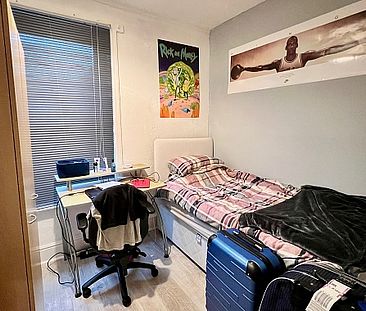 Excellent 4 bedroom student property - Photo 5