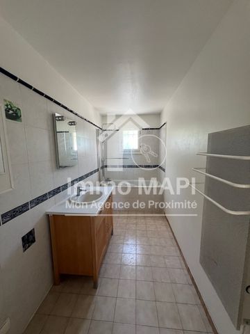 Location Maison 5 pièces 100m² CLERMONT L HERAULT 34800 - Photo 4