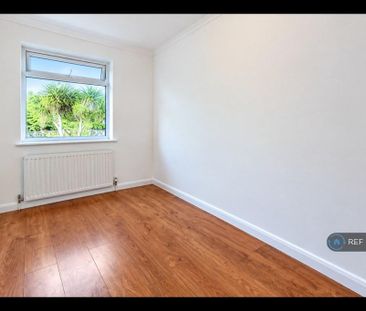 2 bedroom maisonette to rent - Photo 3
