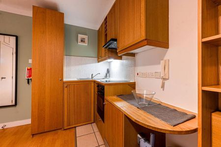 Studio to rent - Photo 2
