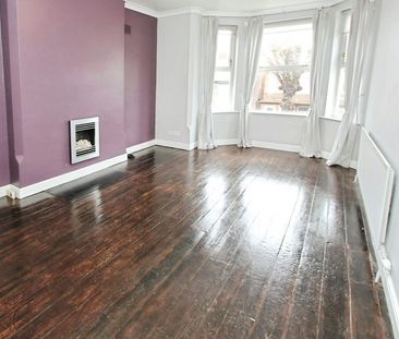 Flat to rent on - Photo 2