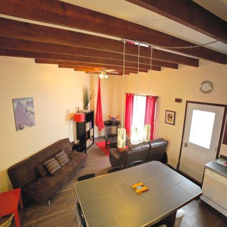 4-1/2 Rénové 2 chambre très bien Situé a Limoiou - Photo 4