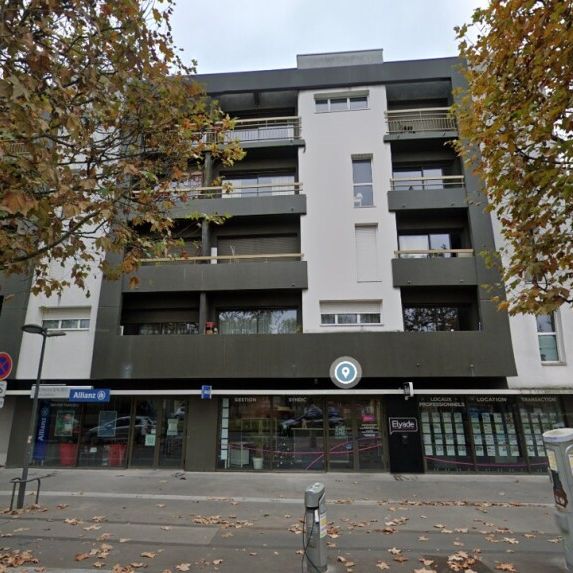 Location Appartement 2 pièces 45m² BORDEAUX 33100 - Photo 2